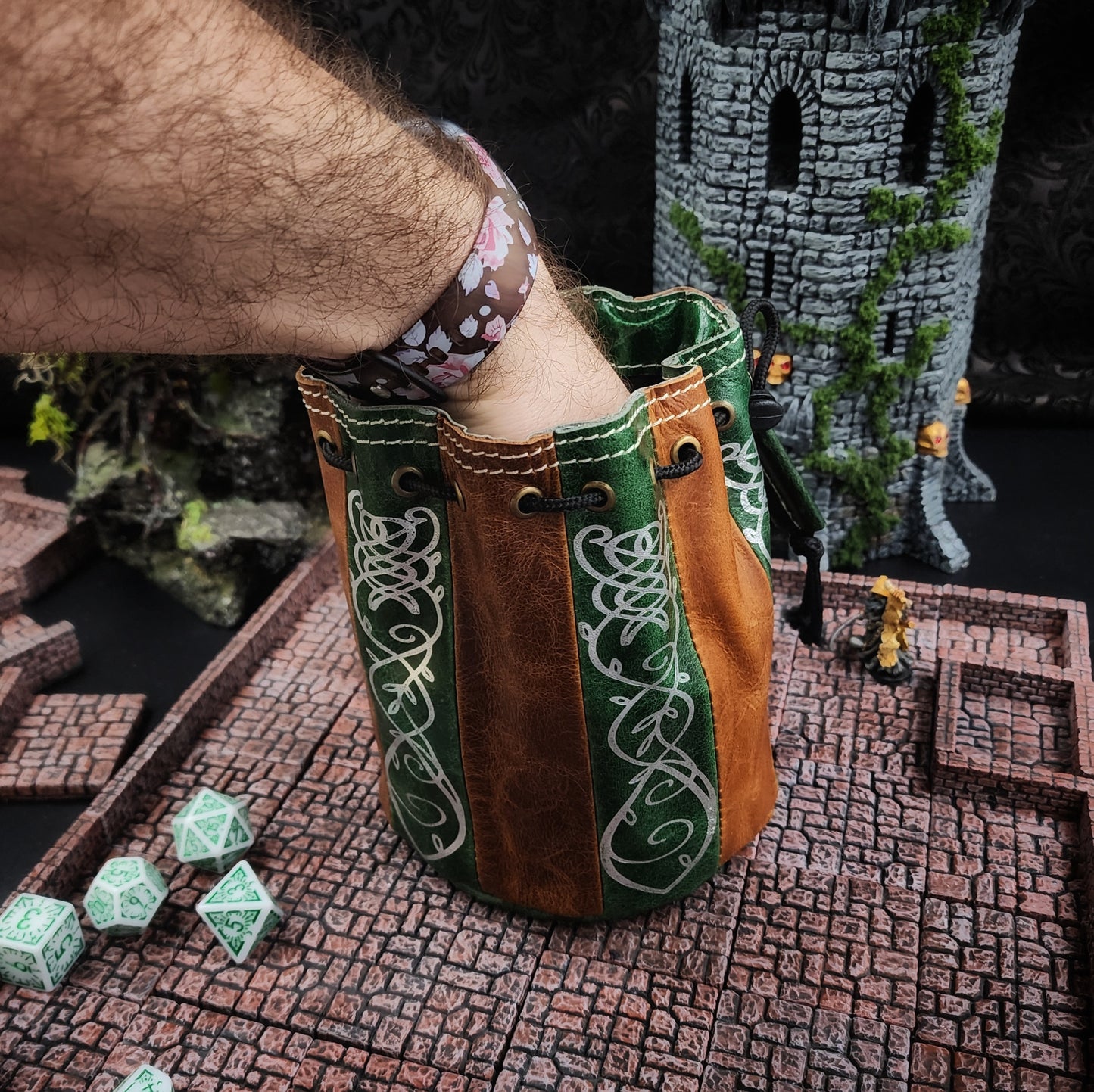 Standing Round Dice Bag - Elven - Green and Tan