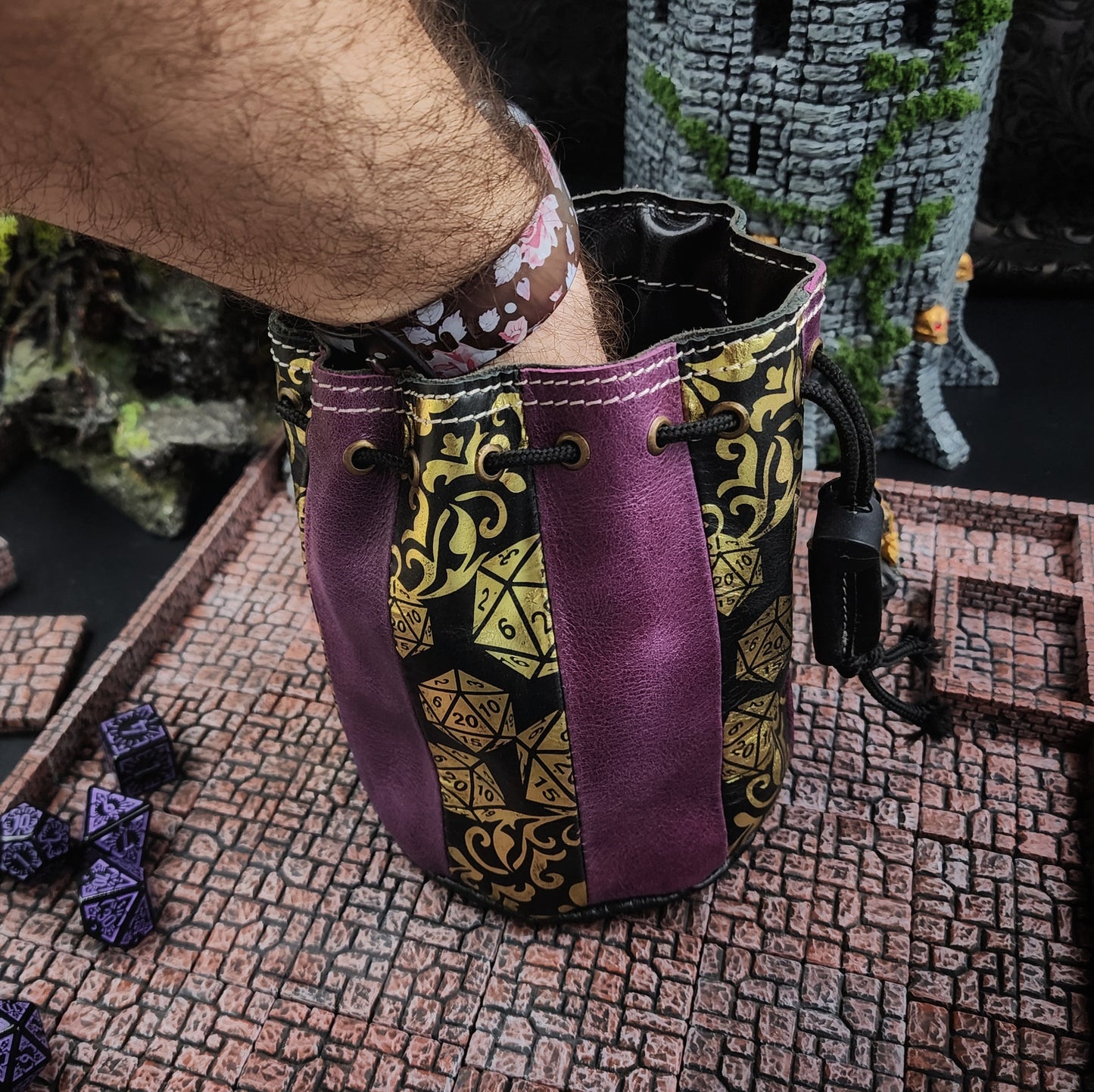 Standing Round Dice Bag - D20 Pattern - Pink and Black