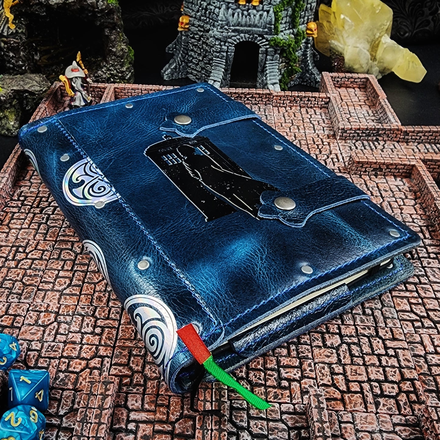 Woman and TARDIS - Grimbeards Adventure Journal - Large (A5)