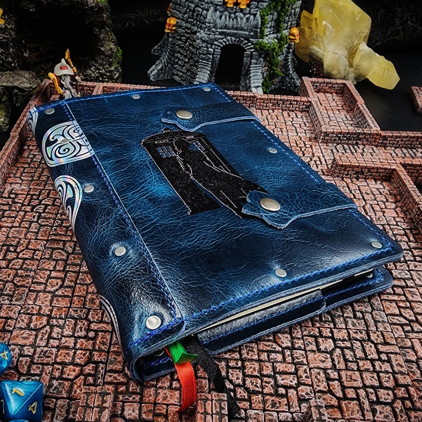 Woman and TARDIS - Grimbeards Adventure Journal - Large (A5)